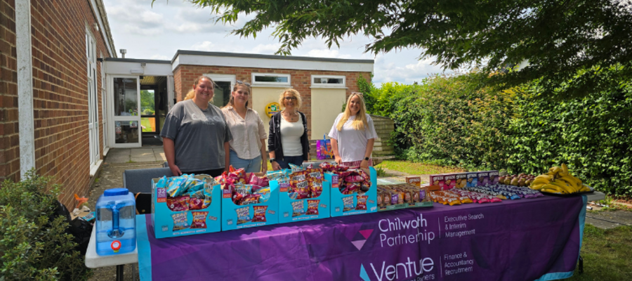 Navy Blue Modern Ways To Market Your Business Linkedin Carousel (2)